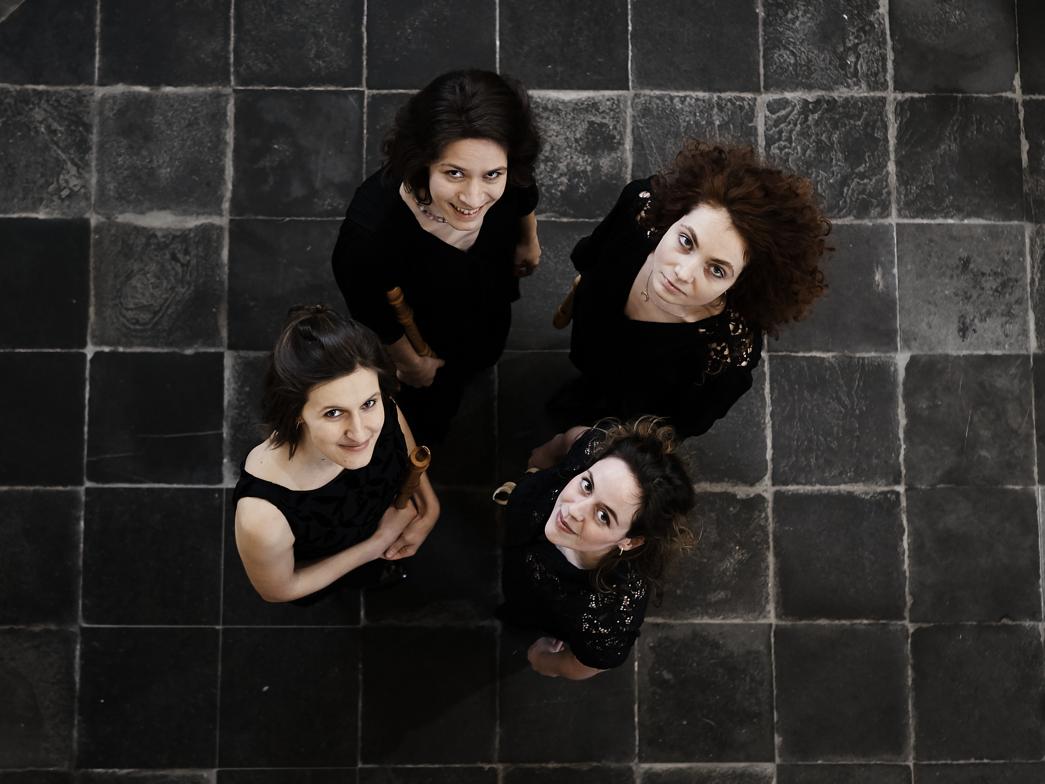 DELLE DONNE CONSORT 2